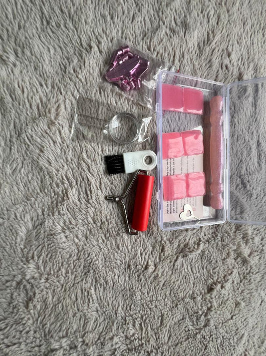 Pink resin pen with pink tips